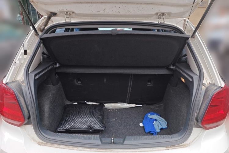Used Volkswagen Polo 2014 1.4L Manual Fashion Edition Trunk