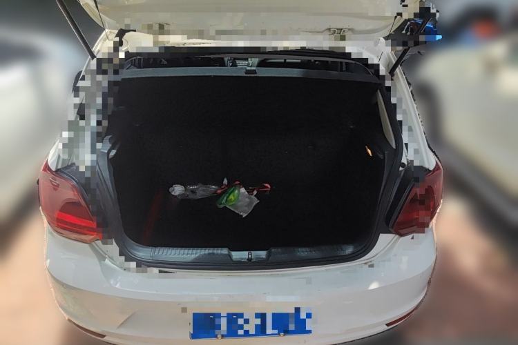 Used Volkswagen Polo 2014 1.6L Automatic Comfort Edition Trunk