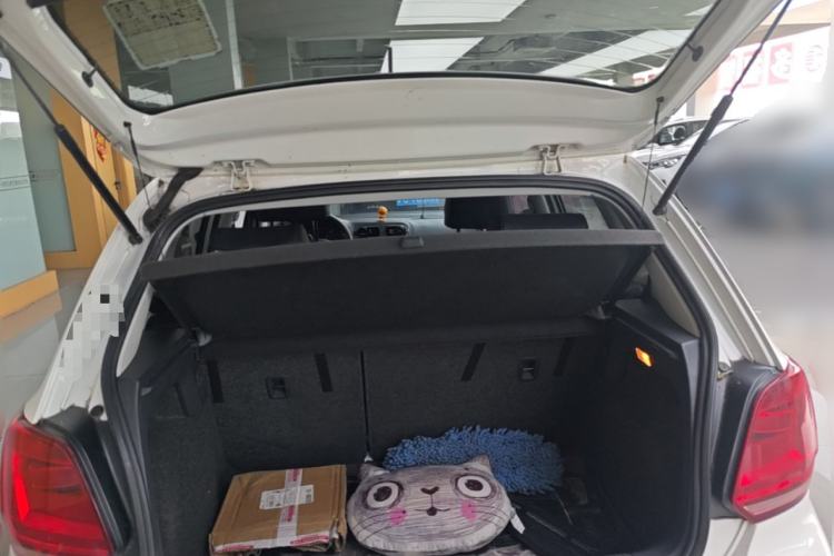 Used Volkswagen Polo 2014 1.6L Automatic Comfort Edition Trunk