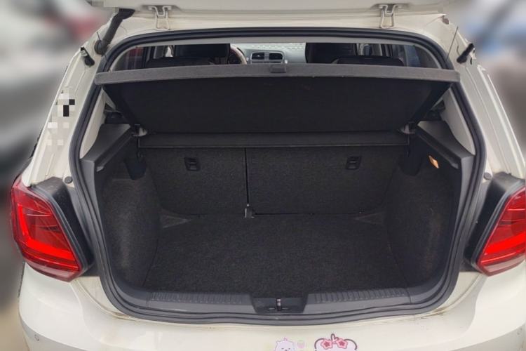 Used Volkswagen Polo 2014 1.6L Automatic Comfort Edition Trunk