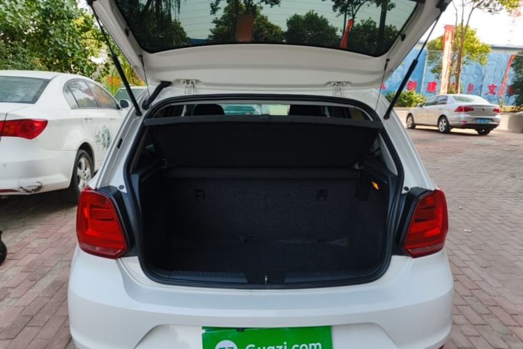 Used Volkswagen Polo 2014 1.4L Manual Fashion Edition Trunk