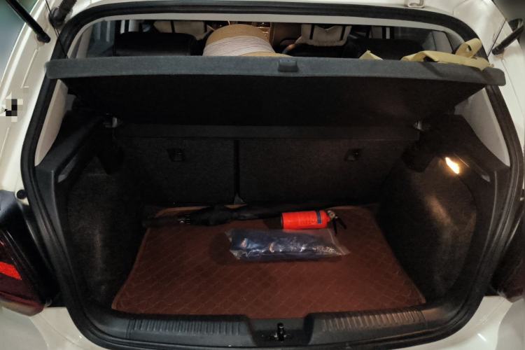 Used Volkswagen Polo 2014 1.6L Automatic Comfort Edition Trunk