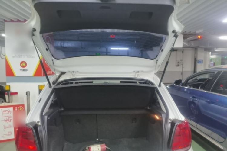 Used Volkswagen Polo 2014 1.6L Automatic Comfort Edition Trunk