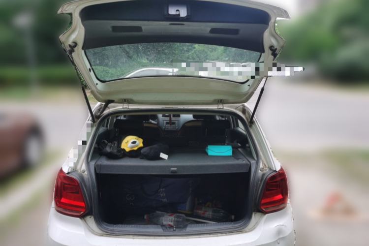 Used Volkswagen Polo 2014 1.4L Manual Fashion Edition Trunk