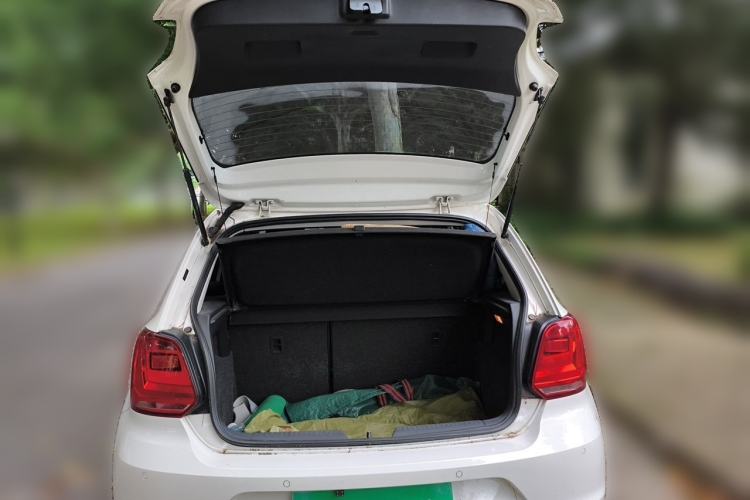 Used Volkswagen Polo 2014 1.6L Automatic Comfort Edition Trunk