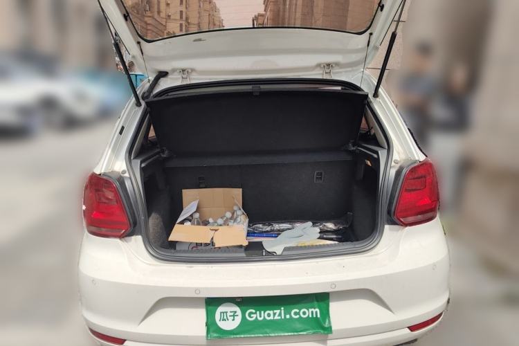 Used Volkswagen Polo 2014 1.6L Automatic Comfort Edition Trunk