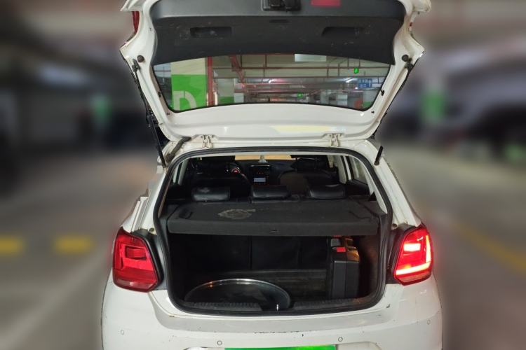 Used Volkswagen Polo 2014 1.6L Manual Comfort Edition Trunk