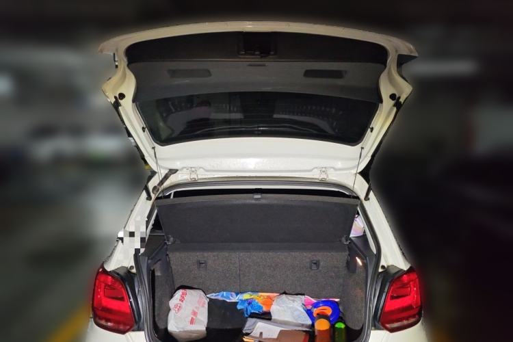 Used Volkswagen Polo 2014 1.6L Automatic Comfort Edition Trunk