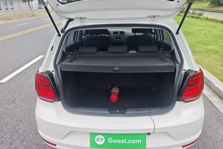 Used Volkswagen Polo 2014 1.4L Manual Fashion Edition Trunk