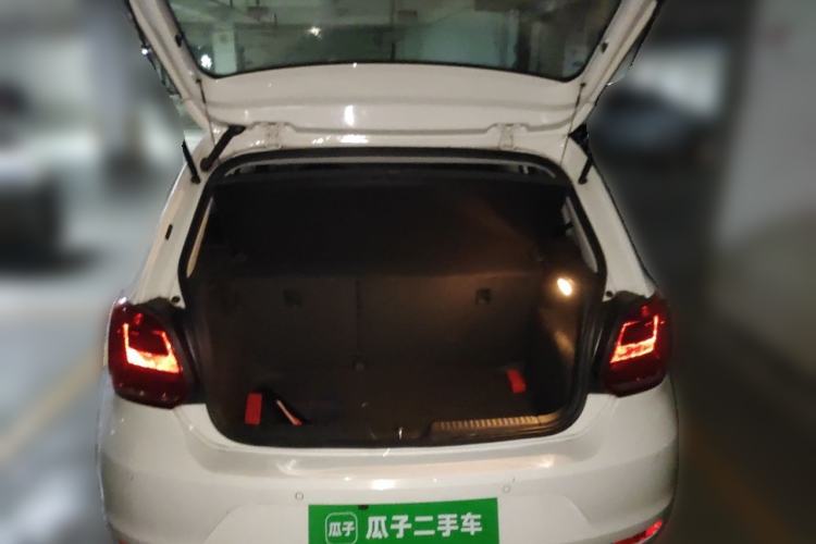 Used Volkswagen Polo 2014 1.6L Automatic Comfort Edition Trunk