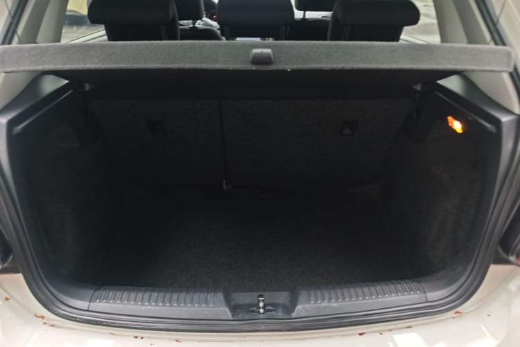 Used Volkswagen Polo 2014 1.6L Automatic Comfort Edition Trunk