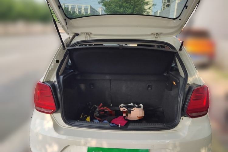 Used Volkswagen Polo 2014 1.4L Manual Comfort Edition Trunk