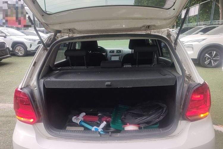 Used Volkswagen Polo 2014 1.4L Manual Fashion Edition Trunk