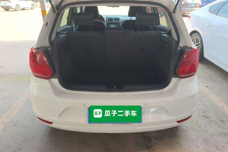 Used Volkswagen Polo 2014 1.4L Automatic Comfort Edition Trunk