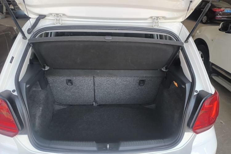 Used Volkswagen Polo 2014 1.6L Automatic Comfort Edition Trunk