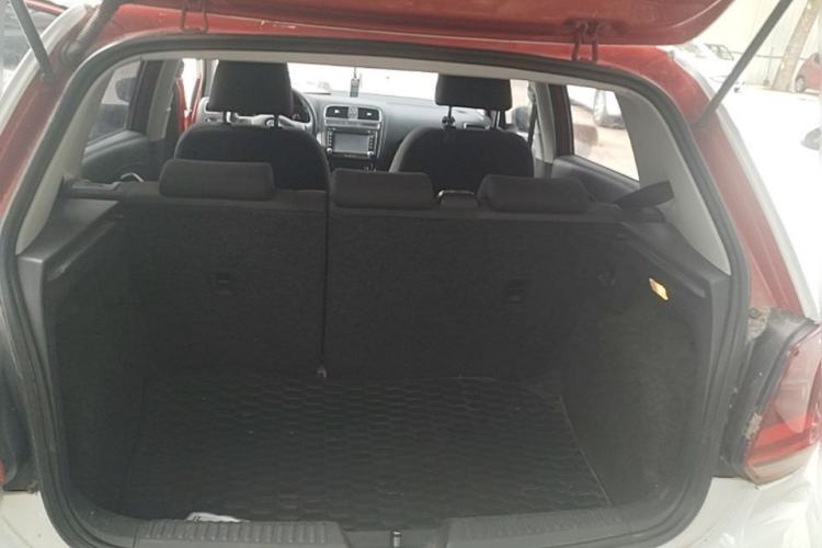 Used Volkswagen Polo 2014 1.6L Automatic Comfort Edition Trunk