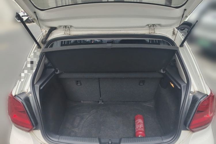 Used Volkswagen Polo 2014 1.6L Automatic Comfort Edition Trunk