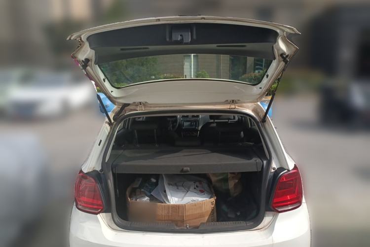 Used Volkswagen Polo 2014 1.4L Manual Fashion Edition Trunk