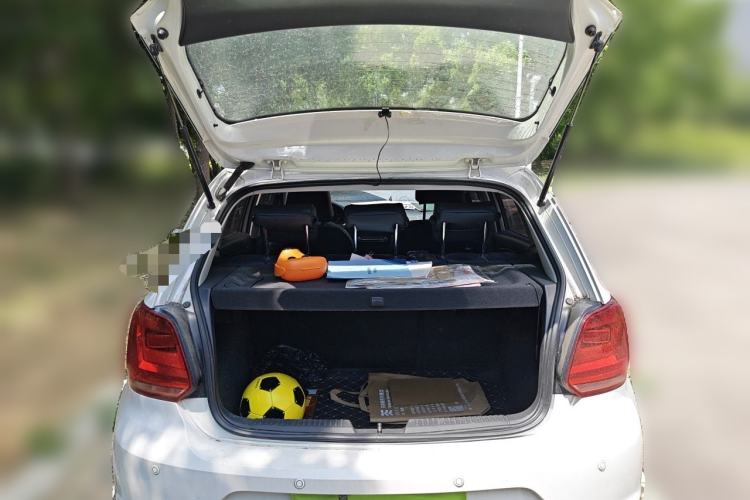 Used Volkswagen Polo 2014 1.4L Manual Fashion Edition Trunk