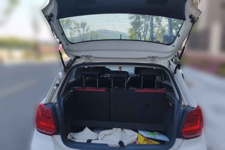 Used Volkswagen Polo 2014 1.6L Automatic Comfort Edition Trunk