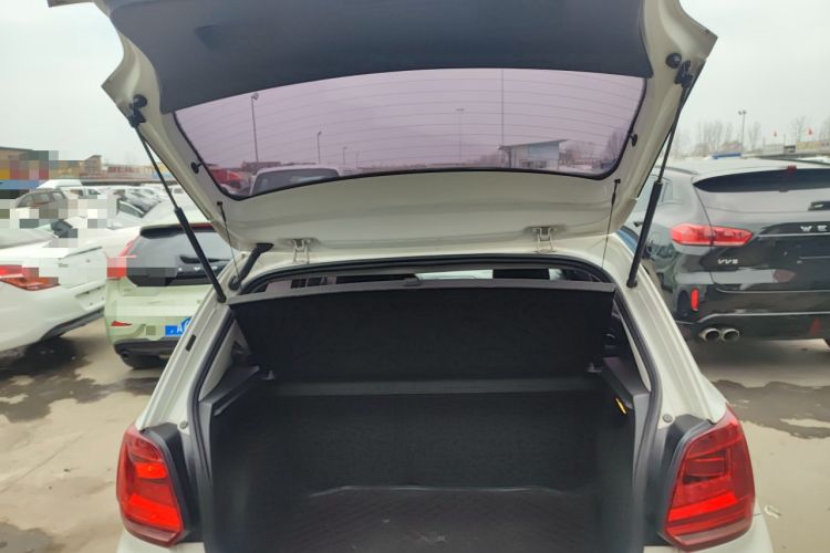 Used Volkswagen Polo 2014 1.6L Automatic Comfort Edition Trunk