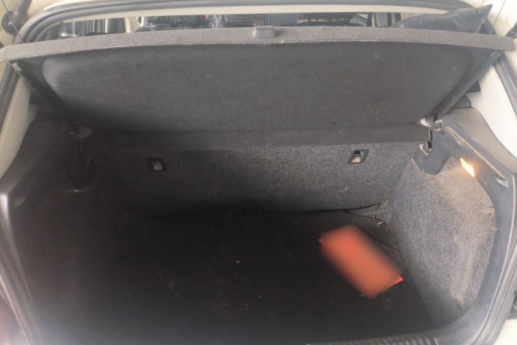 Used Volkswagen Polo 2014 1.4L Manual Fashion Edition Trunk