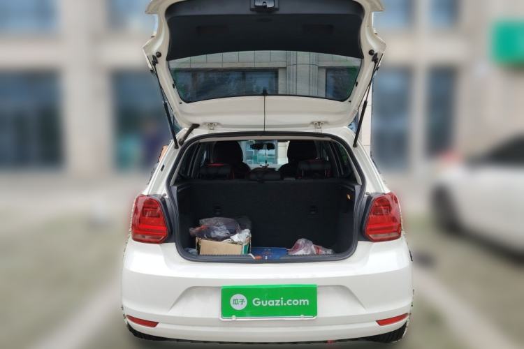 Used Volkswagen Polo 2014 1.4L Manual Fashion Edition Trunk