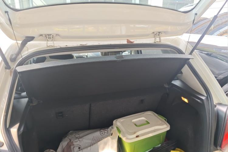 Used Volkswagen Polo 2014 1.6L Automatic Comfort Edition Trunk