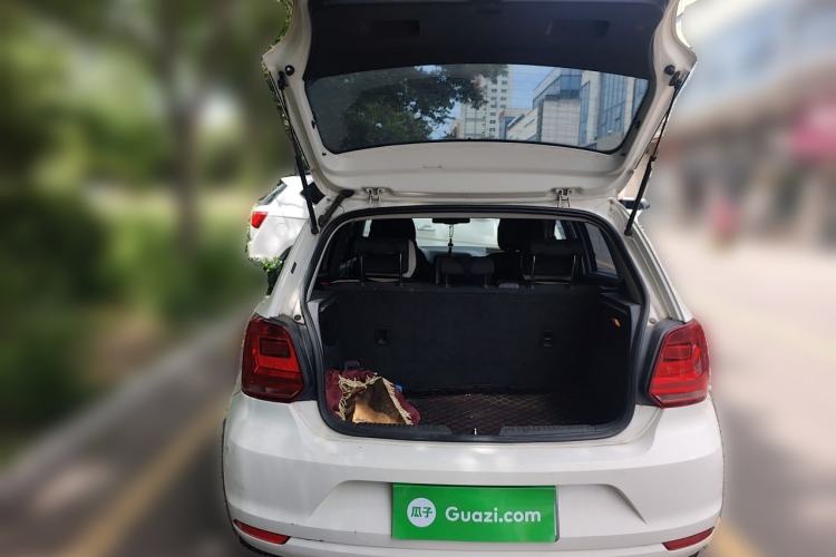 Used Volkswagen Polo 2014 1.4L Manual Fashion Edition Trunk
