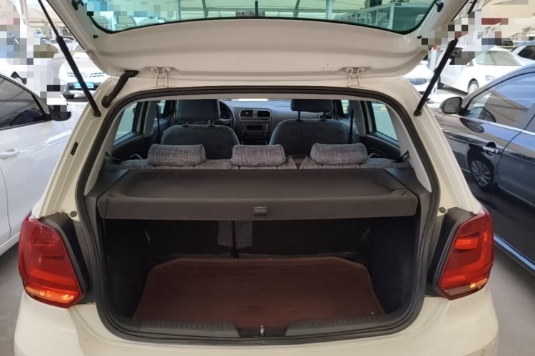 Used Volkswagen Polo 2014 1.4L Automatic Comfort Edition Trunk