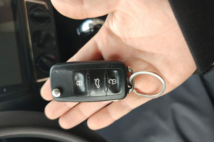 Used Volkswagen Polo 2014 1.4L Automatic Comfort Edition Vehicle Key