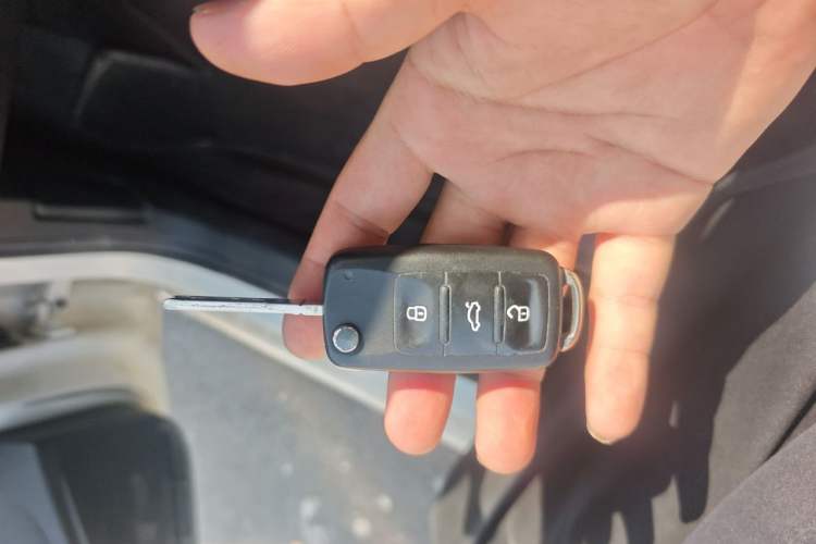 Used Volkswagen Polo 2014 1.4L Manual Comfort Edition Vehicle Key