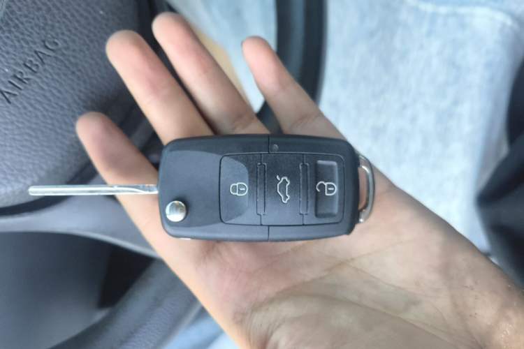 Used Volkswagen Polo 2014 1.4L Manual Comfort Edition Vehicle Key