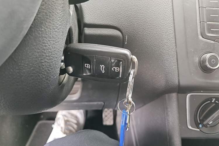 Used Volkswagen Polo 2014 1.4L Automatic Comfort Edition Vehicle Key