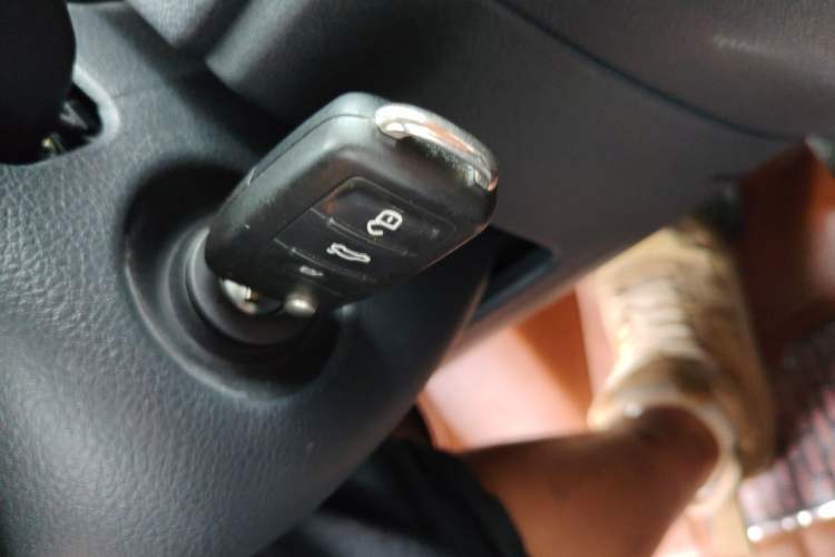Used Volkswagen Polo 2014 1.4L Automatic Comfort Edition Vehicle Key