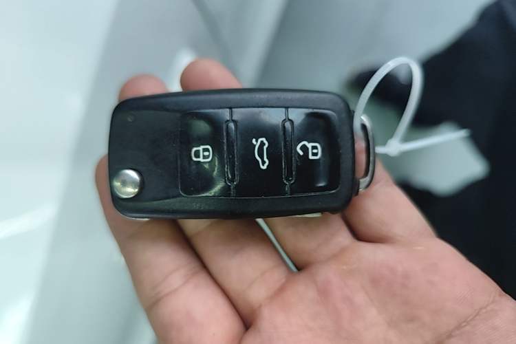 Used Volkswagen Polo 2014 1.4L Manual Fashion Edition Vehicle Key