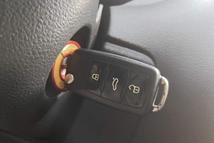 Used Volkswagen Polo 2014 1.4L Automatic Comfort Edition Vehicle Key