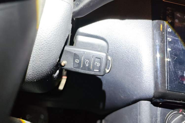 Used Volkswagen Polo 2014 1.4L Automatic Comfort Edition Vehicle Key
