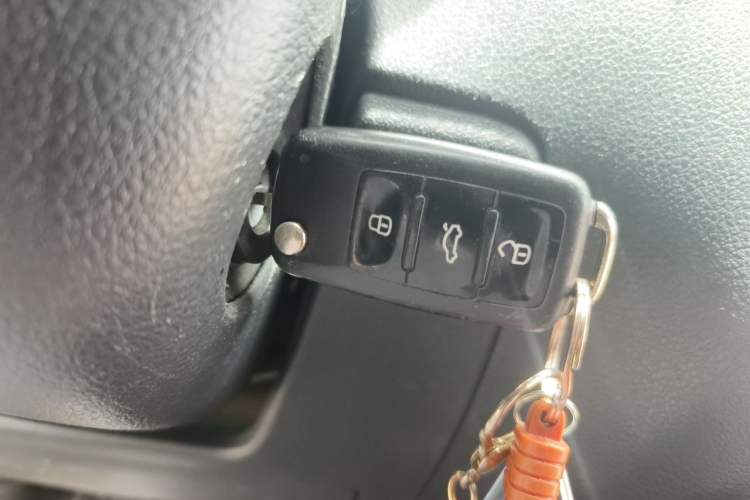 Used Volkswagen Polo 2014 1.4L Automatic Comfort Edition Vehicle Key