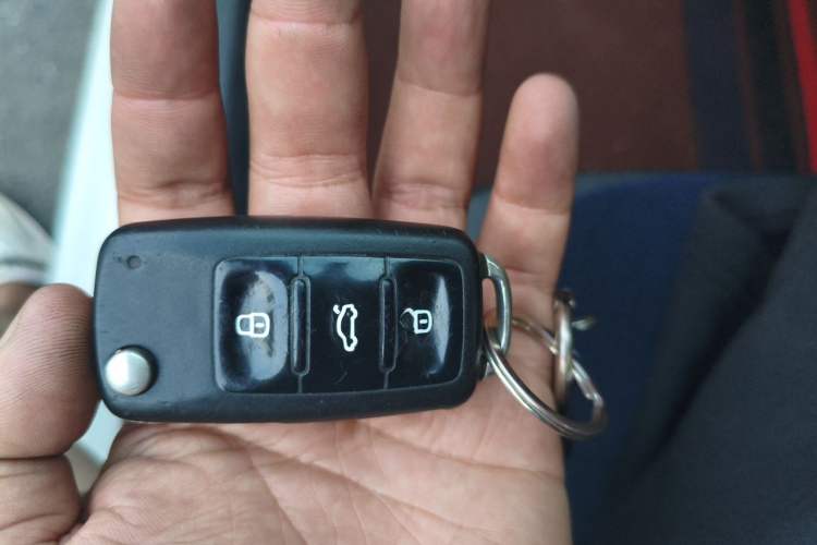 Used Volkswagen Polo 2014 1.4L Automatic Comfort Edition Vehicle Key