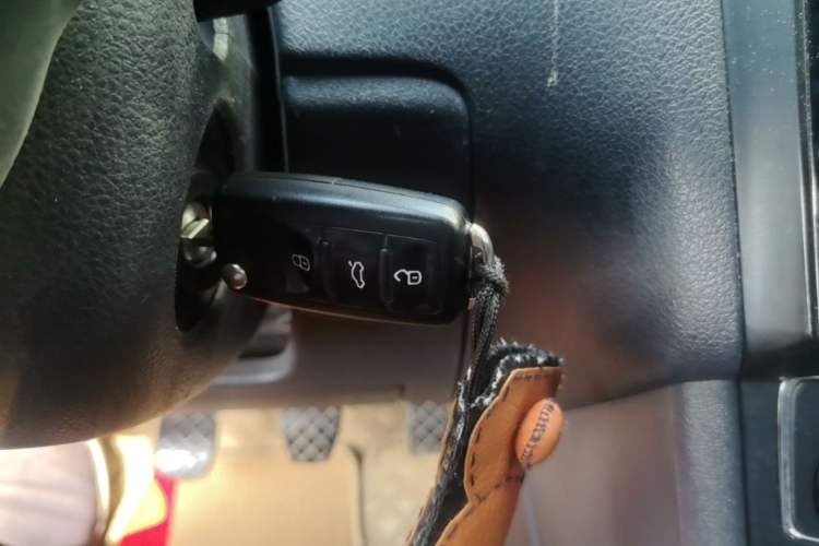 Used Volkswagen Polo 2014 1.4L Manual Comfort Edition Vehicle Key