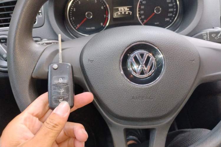 Used Volkswagen Polo 2014 1.6L Automatic Comfort Edition Vehicle Key