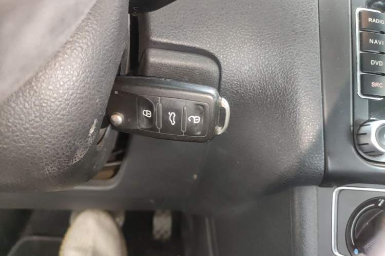 Used Volkswagen Polo 2014 1.6L Automatic Comfort Edition Vehicle Key
