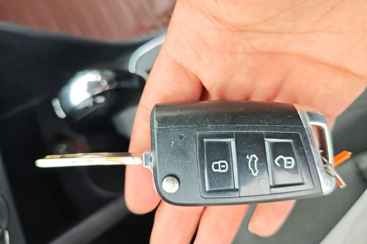Used Volkswagen Polo 2014 1.6L Automatic Comfort Edition Vehicle Key