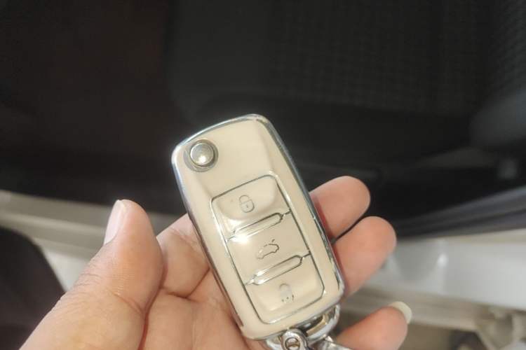 Used Volkswagen Polo 2014 1.6L Automatic Comfort Edition Vehicle Key