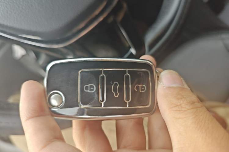 Used Volkswagen Polo 2014 1.4L Automatic Luxury Edition Vehicle Key