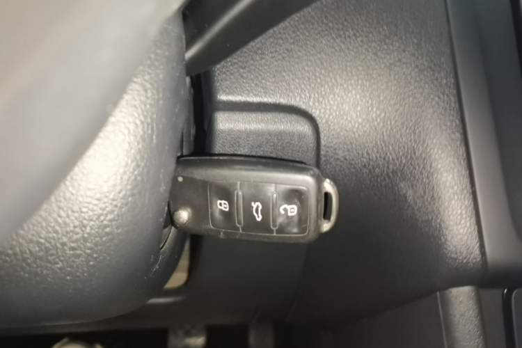 Used Volkswagen Polo 2014 1.4L Manual Fashion Edition Vehicle Key