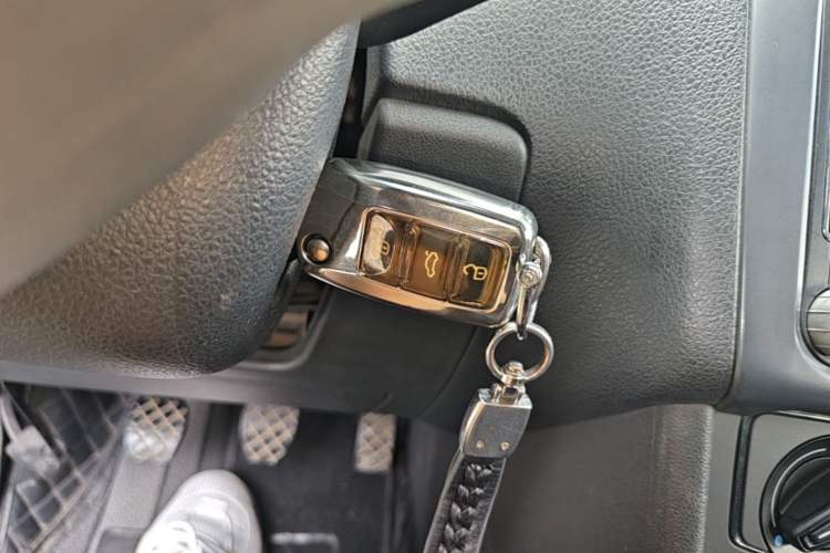 Used Volkswagen Polo 2014 1.4L Manual Fashion Edition Vehicle Key