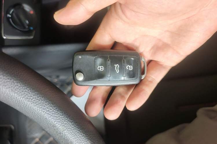 Used Volkswagen Polo 2014 1.6L Automatic Comfort Edition Vehicle Key