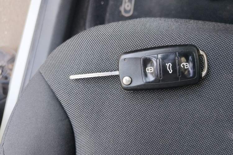 Used Volkswagen Polo 2014 1.4L Manual Comfort Edition Vehicle Key